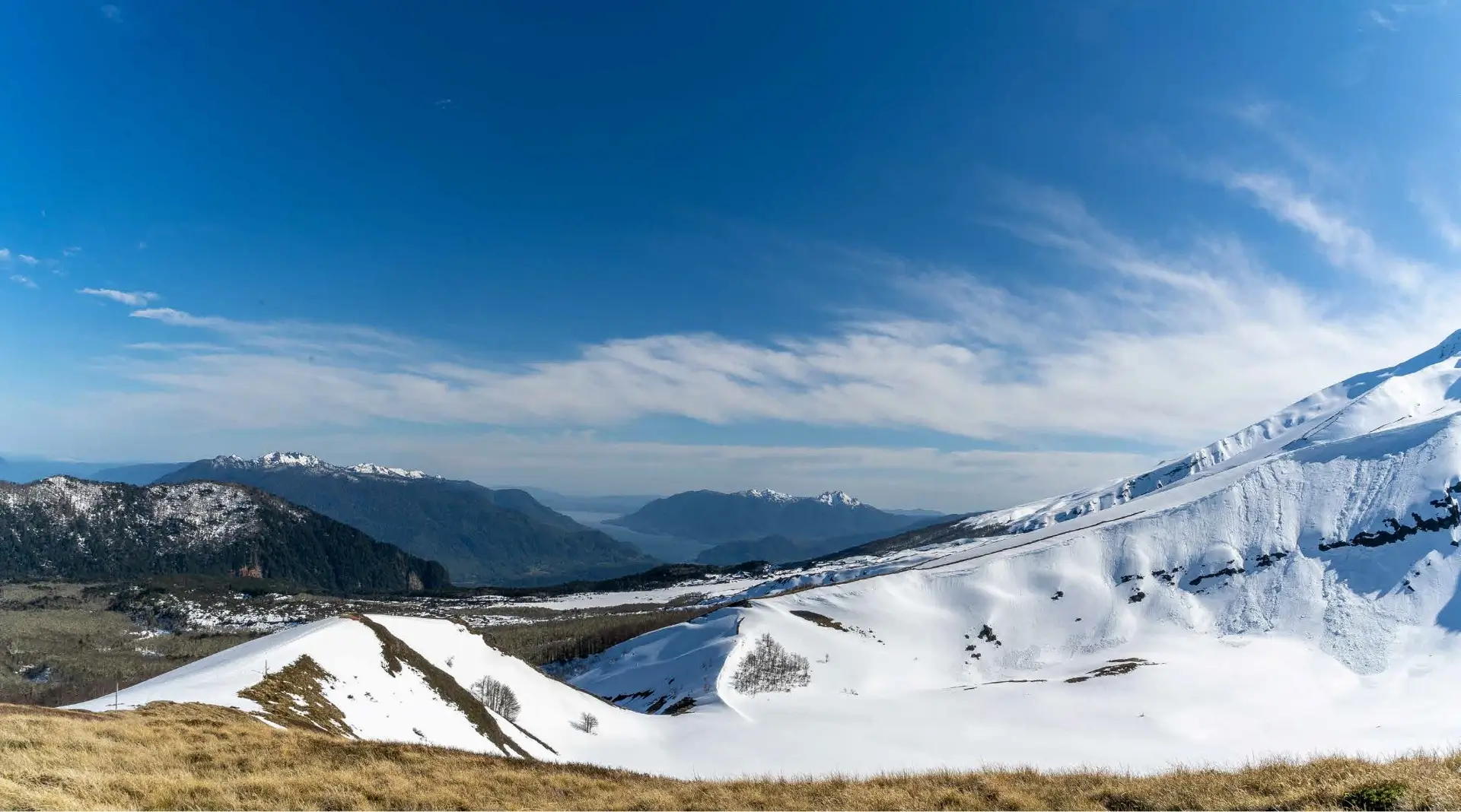 Paisaje de montañas del sur de Chile
